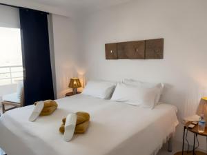 Sunrise, La Nogalera, city center, pools