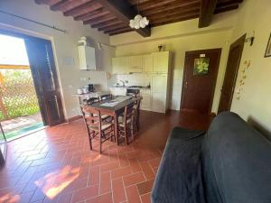 Apartment In Chianti With Swimming Pool