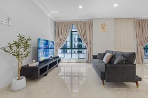 Luxe 3BR Skyline Retreat Walk2KLCC MRT Station