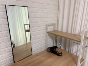 10, near hongik univ, 2 shower rooms, big house