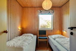 Family-Friendly Home Near A Child-Friendly Beach