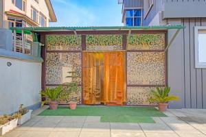 Collection O Kursoo Rajbagh Formerly Mid Valley Residency
