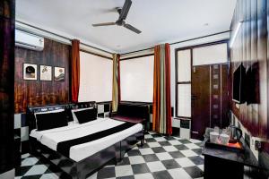 Hotel O Sector 93 Noida Formerly Grand Empire