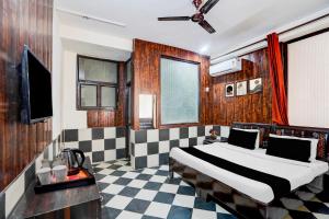 Hotel O Sector 93 Noida Formerly Grand Empire