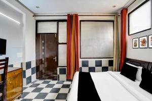 Hotel O Sector 93 Noida Formerly Grand Empire