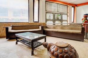 Hotel O Sector 93 Noida Formerly Grand Empire