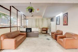 Collection O KPHB Metro Station Hyderabad Formerly Hillside