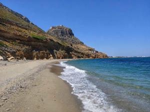 Hotel Elena - Cozy Seaside Suites in Skyros