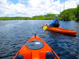 Lakeside Glamping with Free Kayaks & Fishing