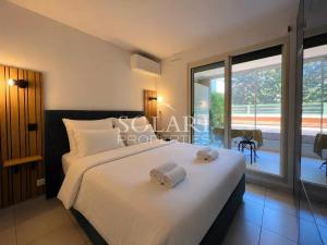 Terrace with sea view air conditioning garage beaches & shops