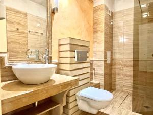 Golden Rainbow - Private apartment - BSR - 1