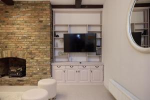 The Brick & Timber Flat by Abbey Road