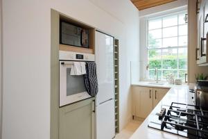 The Brick & Timber Flat by Abbey Road