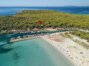 VILLA FRONTE MARE, a 5-minute walk from the sea
