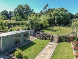 Jolls Cottage with hot tub Lincolnshire Wolds