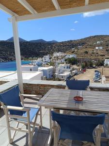 TDM Beach House Sifnos at Faros Beach