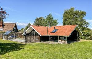 Beautiful Home In Humble With Wifi