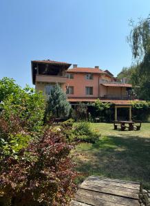 Ranchoto Guest House Cozy Lake and Nature Escape