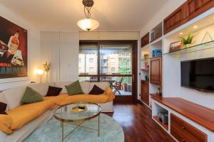 Xenia - 3 room apt in Via Ippodromo 14
