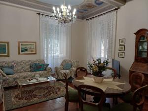 Borbos House - Holiday Home Lucca Centro Storico