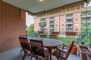 Xenia - 3 room apt in Via Ippodromo 14