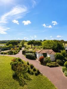 appartement port bourgenay - residence face tennis proche lac