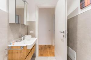 Cavallini Flat, Historic center of Rome