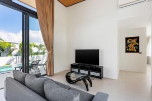Palm Breeze 3br Pool Villa