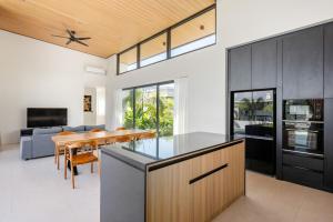 Palm Breeze 3br Pool Villa