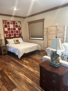 Luxury Carriage House with Farm View