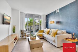 City & Water Views - 2BR