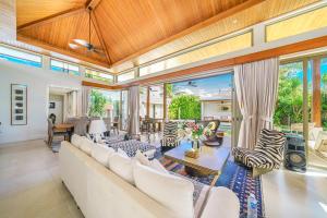 Deluxe Villas Free Airport Pickup from 5 days
