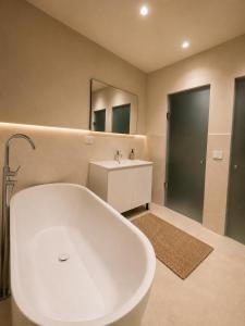 Tirana Family Apartment - Free Parking