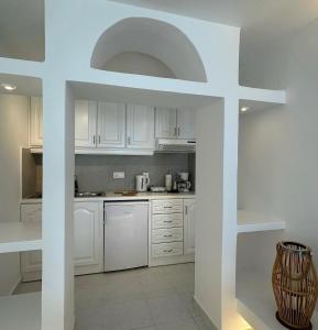 Studios Eleni I