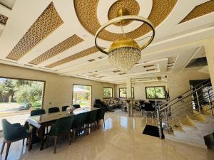 Prestige Villa with Atlas view 25km from Medina