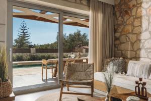 Bedrock beachside villa with private pool