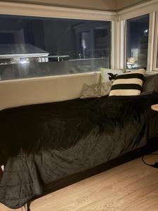 Spacious 4BR Family Home with Hot Tub Near Reykjavík