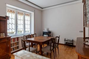 GuestHost - Bright Balcony Apartment Appiano