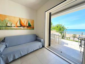Mayflower, terrazza vista mare, clima e posto auto a 50 metri dal mare! by Alfareal