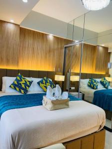 CAI,s Suite near Mnla bay,Airport & Pool access