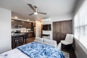 Modern Indy Studio Near Downtown & Mass Ave Escape