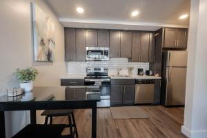 Modern Indy Studio Near Downtown & Mass Ave Escape