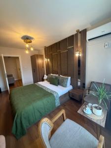 Ali Khan Hotel