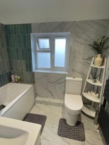 Rooms in Luxury 6 Bedroom House