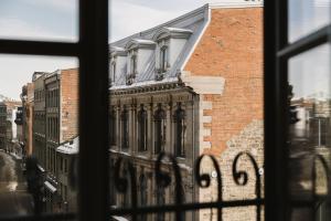 CORNER - Luxury Serviced Apartments