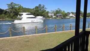 Cabin 2 Waterfront with Free Ramp Access and Fishing Piers
