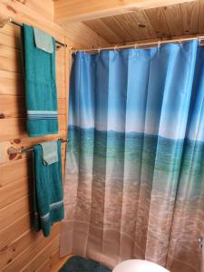 Cabin 2 Waterfront with Free Ramp Access and Fishing Piers