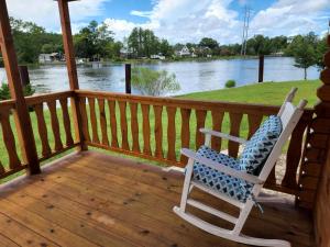 Cabin 2 Waterfront with Free Ramp Access and Fishing Piers