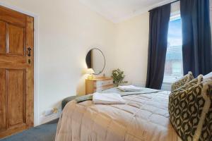 Elegant 4BR Luxury Residence on Houghton Street