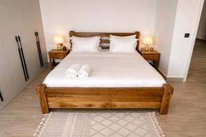 Luxury 3Bedroom Riverside Square by YourHost